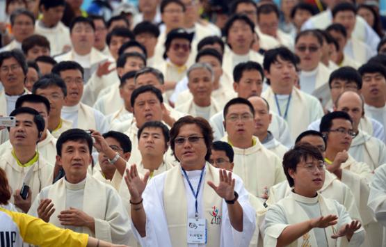 ေတာင္ကိုရီးယားတြင္ ဗုဒၶဘာသာႏွင့္ ခရစ္ယာန္ဘာသာ ဘုန္းႀကီးမ်ားကို အခြန္ေကာက္မည္