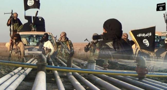 ايران تؤكد امتلاكها وثائق على بيع نفط "داعش" الى تركيا
