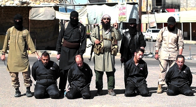 ISIS executes 4 civilians on charges of cooperating with Iraqi forces 