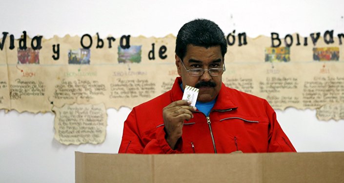 Maduro Reconoce Triunfo de la Derecha en las Elecciones Parlamentarias