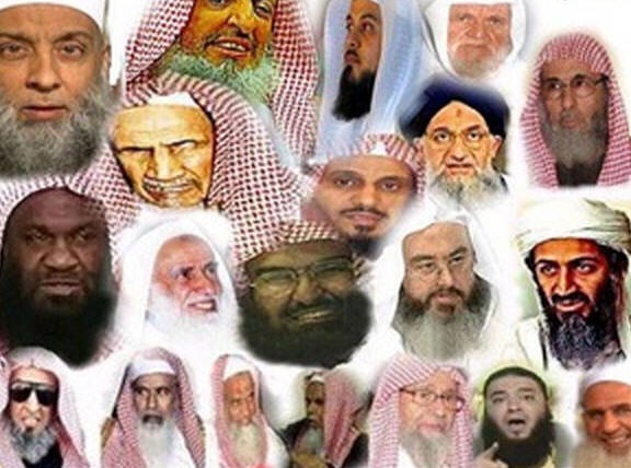 إمام الحرم المكي يتهم كل من ينتقد مؤسس الفرقة الوهابية بـ"الالحاد"!