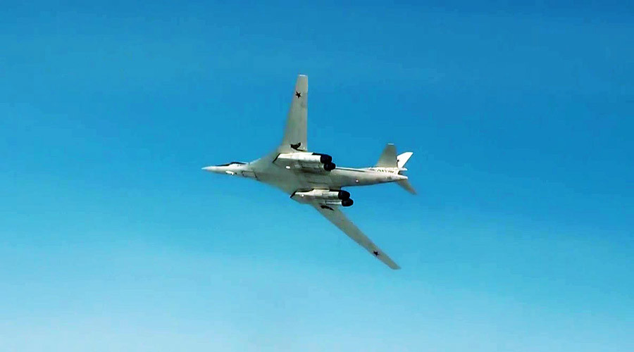 Russian warplanes drop 1,500 bombs on ISIS in Syria 