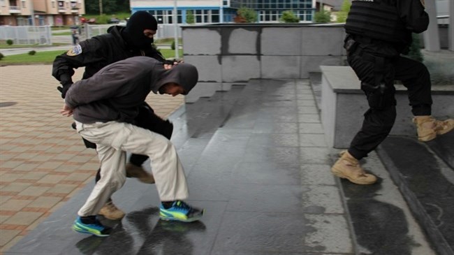Bosnian police arrest 11 over ISIS links