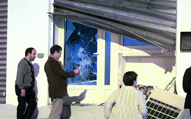 Protesters ransack Muslim mosque in France, burn copies of Koran 