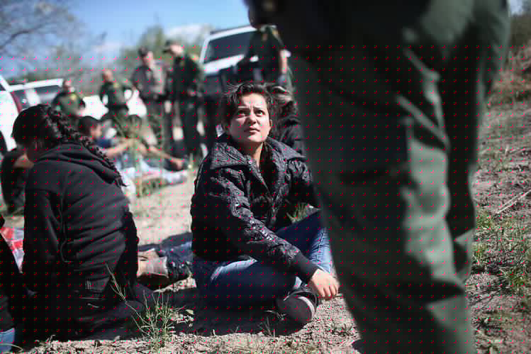 Obama dará el Peor Regalo de Año Nuevo a los Inmigrantes; Repatriará a Cientos de Familias