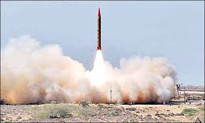سعودی عرب کی بربریت کے جواب میں، یمنی فوج نے سعودی عرب کے جنوبی علاقے پر بیلیسٹک میزائل داغے