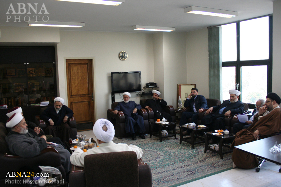 تقرير مصور/ لقاء هيئة علمائية لبنانية من السنة والشيعة مع الأمين العام للمجمع العالمي لاهل البيت (ع)