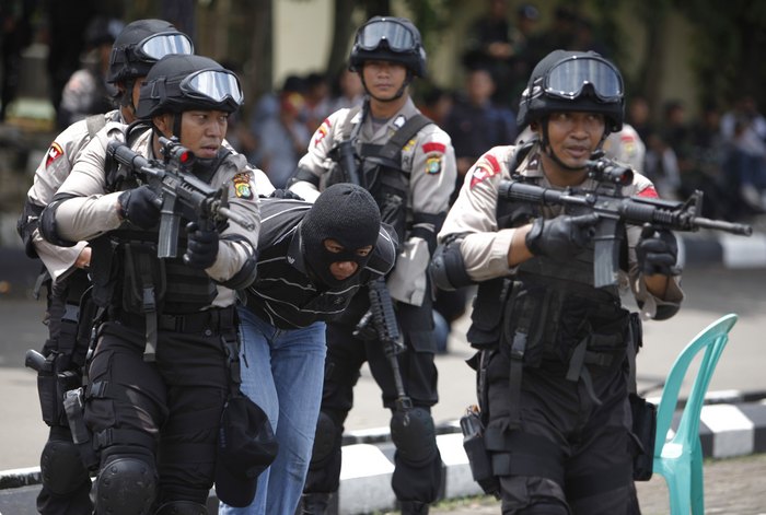 Indonesian Police Arrest Three Over Alleged ISIS Links