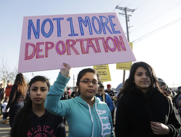 Washington Post: “EE.UU. Prepara Deportación Masiva de Latinos desde el 1º de Enero de 2016”