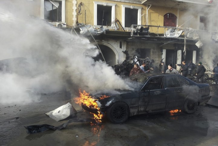 ISIS suicide car bombs attack Iraqi troops in Ramadi