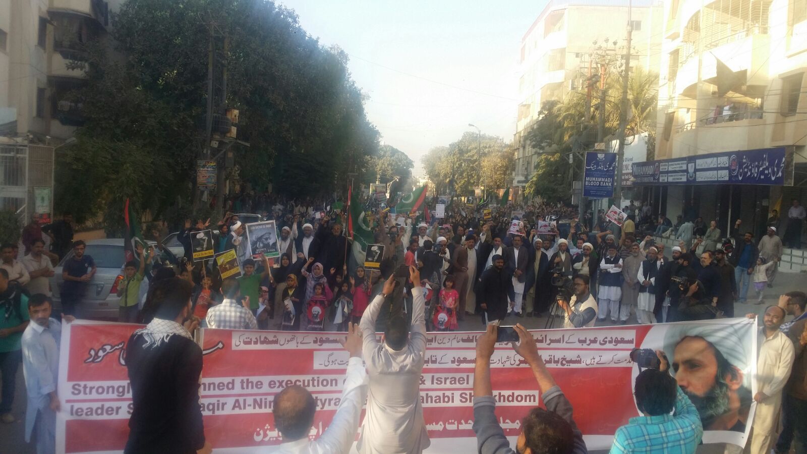 Massive protest in Karachi over Sheikh Nimr execution; protesters urge deportation of Saudi ambassador / Photos
