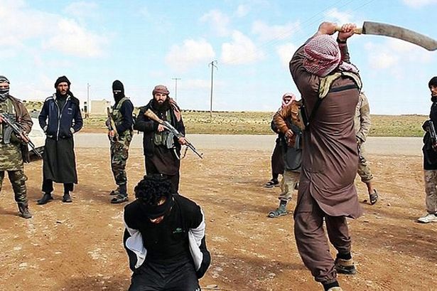 ISIS militants execute 12 Iraqis in Mosul 