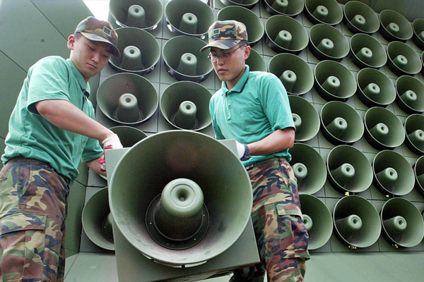 ေျမာက္ကိုရီးယား၏ ဗံုးစမ္းသပ္မႈကို တံု႔ျပန္သည့္အေနျဖင့္ နယ္စပ္ရွိ စပီကာမ်ားကို ေတာင္ကိုရီးယားျပန္ဖြင့္