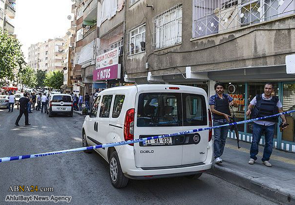 انفجار سيارة مفخخة ومقتل وإصابة 41 شخصا في ديار بكر التركية + صور