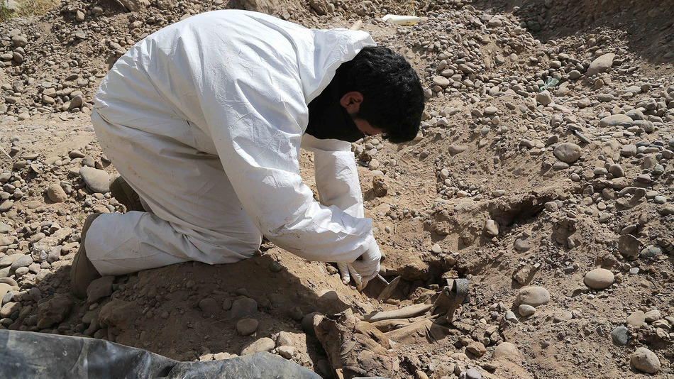 Three mass graves found in Deir ez-Zor, Syria