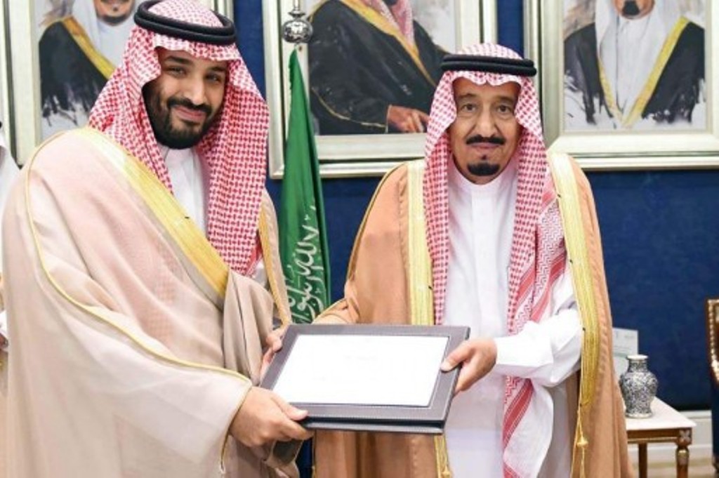 "الملك السعودي" يخطط للتنازل عن العرش لصالح ابنه محمد خلال أسابيع