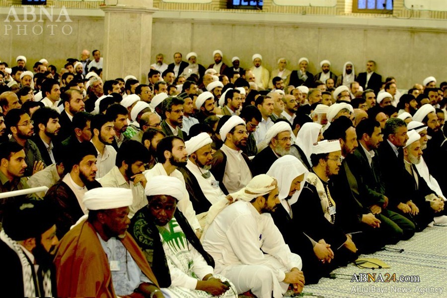 تقرير مصور / زيارة الشيخ الزكزاكي لقائد الثورة الاسلامية بالعاصمة الايرانية في عام 2007