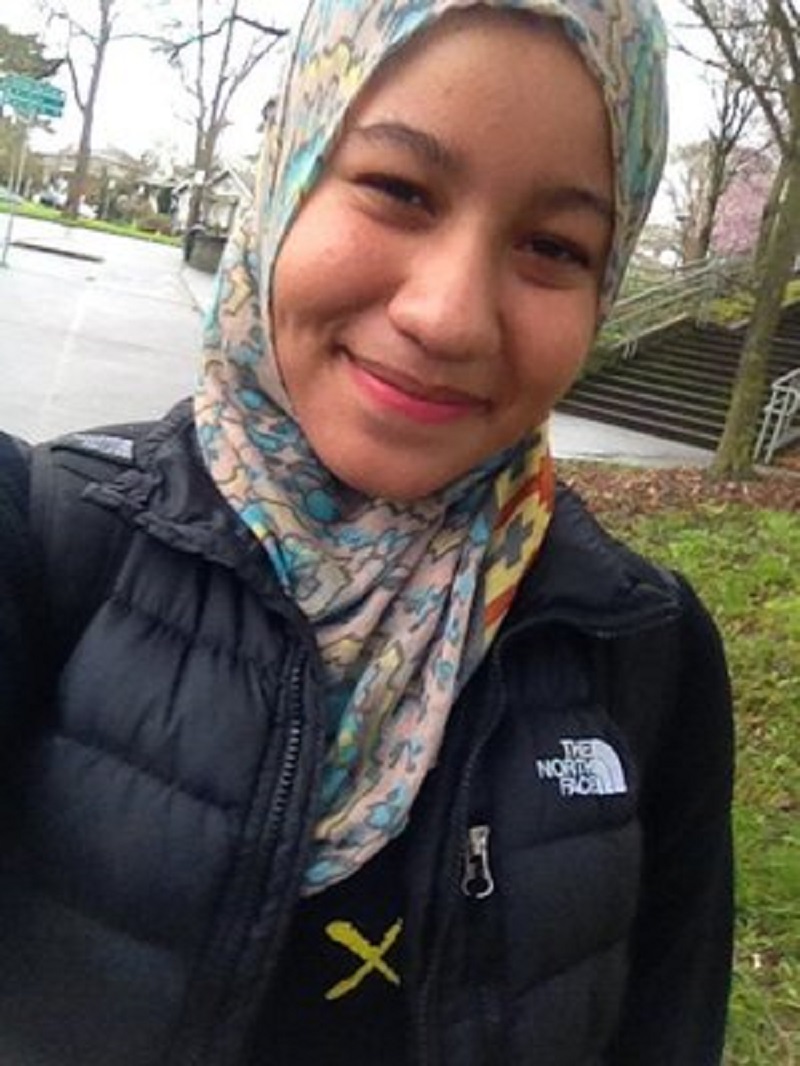 American Catholic student wears hijab to experience challenges faced by Muslims