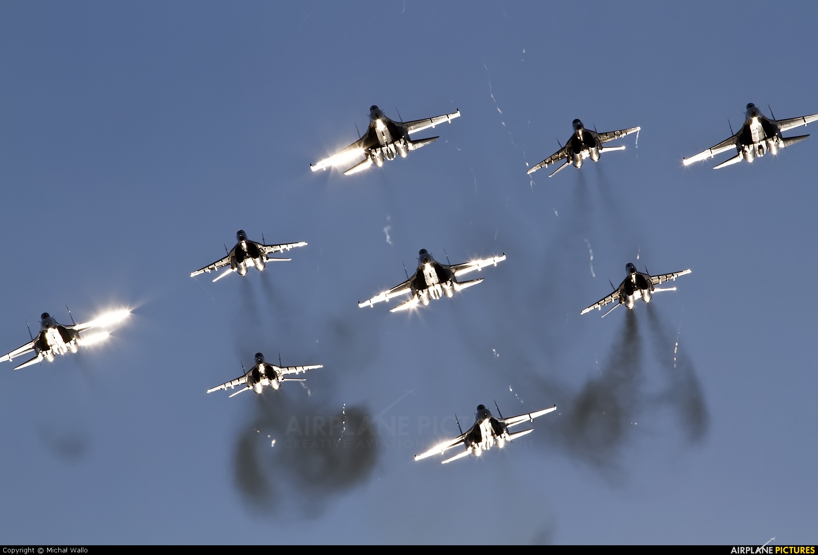 La Aviación Rusa Corta Comunicación entre los Terroristas de Siria e Iraq