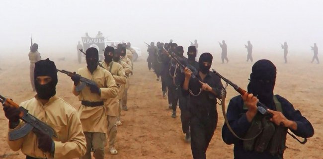 ISIS Cuts Fighters’ Salaries by Half in Raqqa