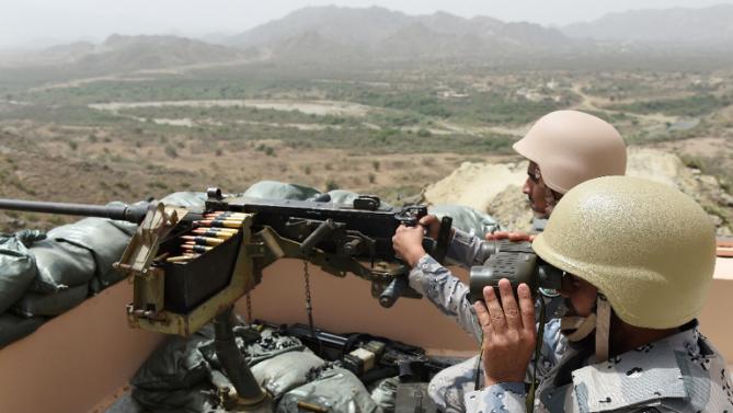 Tres Miembros de las Fuerzas Invasoras Saudíes son Eliminados por Francotiradores Yemeníes