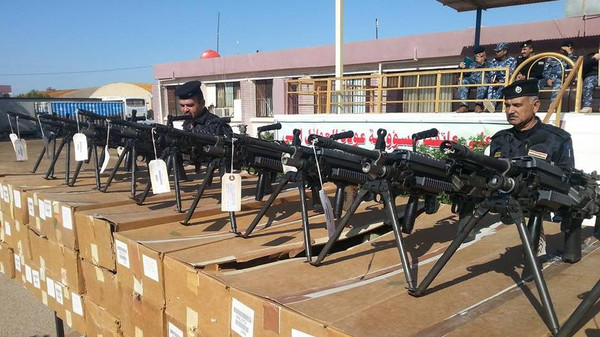 Iraq's Anbar police receives sophisticated American weapons
