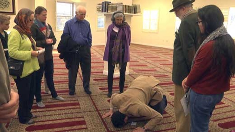 US Mosque in Virginia opens its door to community