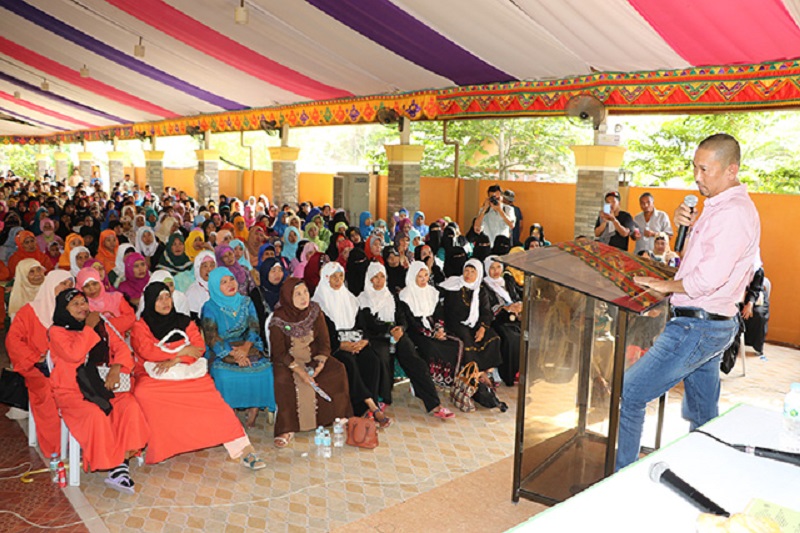 Filipino Muslim clerics, Maguindanao government work together to fight extremism