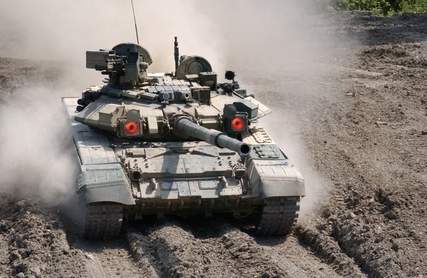 دبابة "T-90" الروسية تشترك بمعارك شمال حلب
