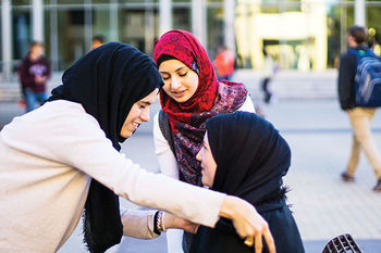 Mahasiswi AS Peringati Hari Jilbab Internasional