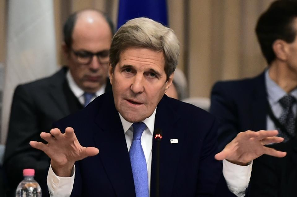 Kerry demands Russia halt Syria bombing after talks suspended