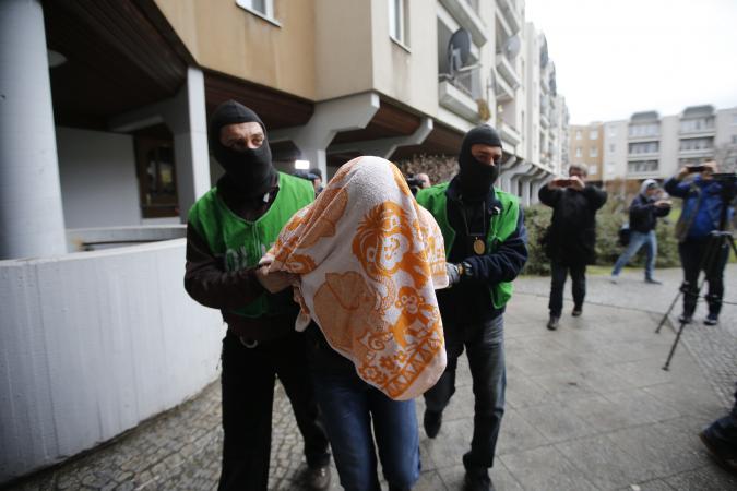 German Police Arrest Two Algerians Suspected of ISIS Links