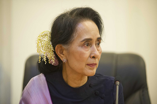 ၅၉(စ)ဆုိင္းငံ့လွ်င္ ေဒၚေအာင္ဆန္းစုၾကည္အား လုပ္ႀကံမည္ဟု ေဖ့စ္ဘြတ္ခ္တြင္ ၿခိမ္းေျခာက္သူကို အေရးယူႏိုင္ရန္ ျပင္ဆင္