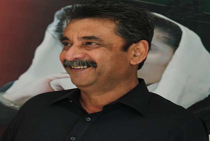 نواز شریف اقتدار سنبھالتے ہی اپنے بیرونی آقاؤں کی خوشنودی اور اپنے خزانے میں اضافے کے مشترکہ ایجنڈے پر کام کرتے ہیں