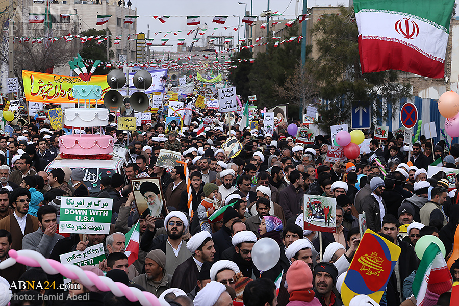 Photos: Anniversary of Islamic Revolution Victory Marked in Qom