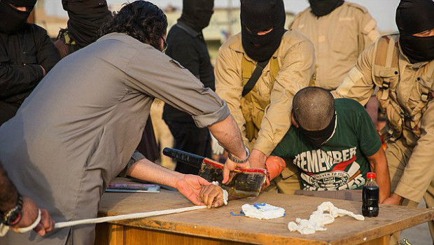 ISIS militants amputate hand of Syrian man