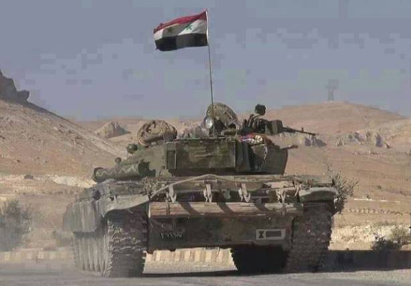 الجيش السوري على بعد بضعة كيلومترات من معقل داعش التكفيري