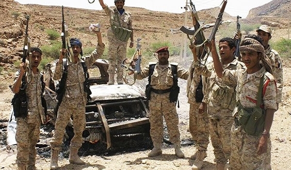 Yemeni forces seized control of hilltops in Ta’izz