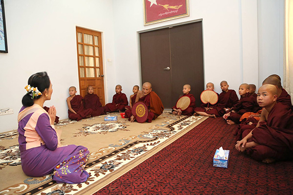 လူငယ္မ်ား ဗုိလ္ခ်ဳပ္ကဲ့သုိ႔ ျဖစ္ေစလိုေၾကာင္း ေဒၚေအာင္ဆန္းစုၾကည္ေျပာၾကား