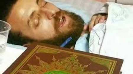 Palestinian Hunger Striking Journalist Suffering Severe Convulsions