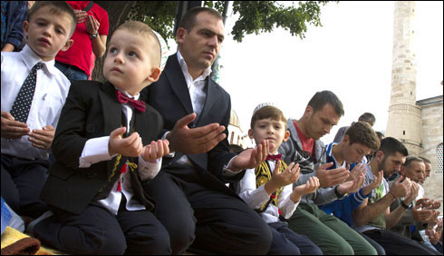 تاجکستان میں مساجد کی ہوٹلوں اورتفریحی مراکزمیں تبدیلی