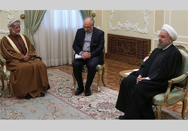 ايران وعمان تؤكدان تطویر العلاقات السياسية والتعاون في کافة المجالات 