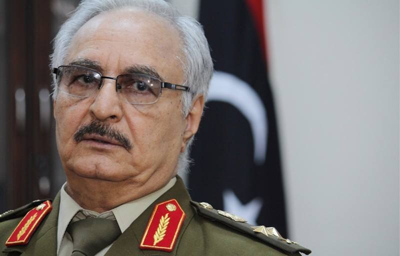 بعد انهيار داعش.. حفتر يعد بنصر نهائي وبنغازي تحتفل