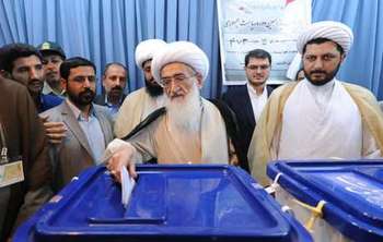 ہمارا ووٹ امام انقلاب اور شہیدوں کی ارمانوں کا مثبت جواب ہے