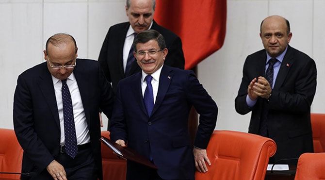 Davutoğlu: AKP’nin yeni lideri benim