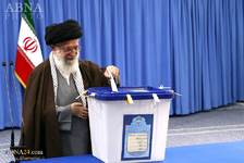 Video: Der geehrte Revolutionsführer Ayatollah Khamenei nahm an iranischer Parlamentswahl teil