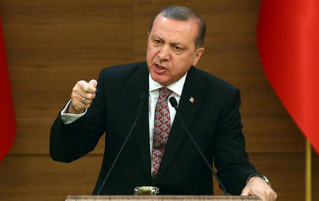 أردوغان "لا يحترم" قرار إطلاق القضاء لصحفيين