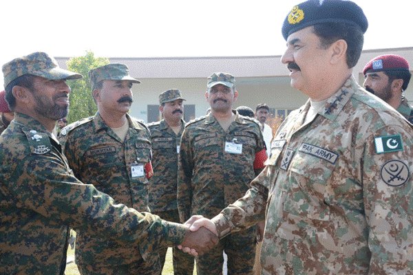 پاکستان سے داعش کے وہابی دہشتگردوں کا خاتمہ کرکے دم لیں گے: جنرل راحیل شریف