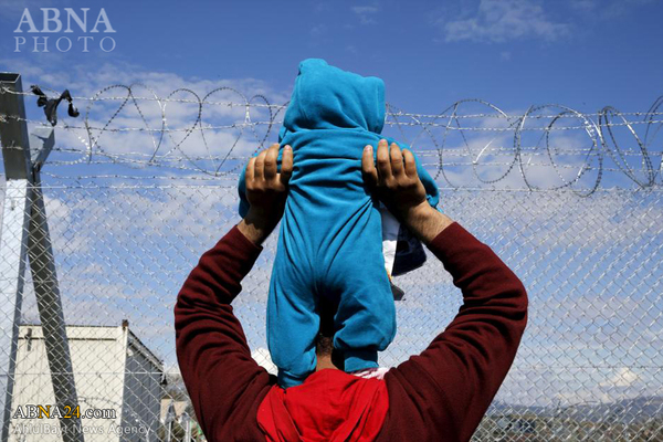 Fotos: Flüchtlinge hinter den mazedonischen Grenzen