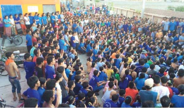 ထုိင္းငါးေသတၱာစက္႐ံုအလုပ္သမားမ်ား ဆႏၵျပမႈ စက္႐ံုပိုင္ရွင္ႏွင့္ ေျပလည္မႈရ